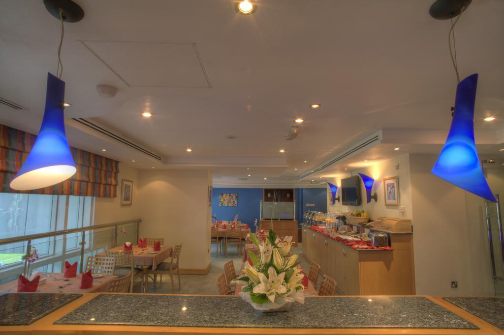 Al Diar Palm Hotel Apartments Abu Dhabi Exterior photo